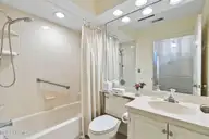 2203 Jumpin Run Drive, Wilmington, NC 28403 — 2-bedroom townhome in Jumpin Run, Wilmington, NC, photo 24 of 36: 09hallbath4