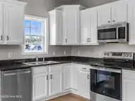105 Conley Hills Drive, Richlands, NC 28574 — 3-bedroom home in Conley Hills, Richlands, NC, photo 10 of 31