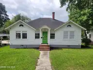 204 Jefferson Street, Whiteville, NC 28472 — 4-bedroom home in Whiteville, Whiteville, NC, photo 2 of 24: 8cc6411b_original (1)