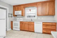1707 Roxbury Drive N, Wilson, NC 27893 — 4-bedroom home in Brentwood Forest, Wilson, NC, photo 12 of 35: 014-1707RoxburyDriveNorth-Wilson-NC-2789