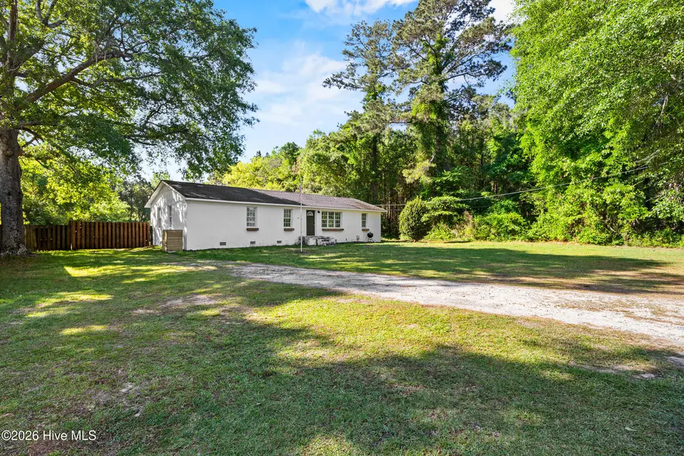 487 Fowler Manning Road, Richlands, NC 28574 — 3-bedroom home in Venters Estates, Richlands, NC, photo 1 of 35: 3_front exterior