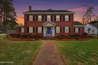 204 E College Street, Whiteville, NC 28472 — 4-bedroom home in Whiteville, Whiteville, NC, photo 5 of 43: 1_204_e_college_st_001