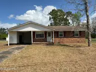15 Oxford Drive, Jacksonville, NC 28546 — 3-bedroom home in Montclair, Jacksonville, NC, photo 1 of 15: image0 (52)