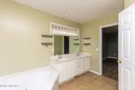 112 Shady Wood Court, West End, NC 27376 — 3-bedroom home in Seven Lakes North, West End, NC, photo 12 of 36: primary bath4