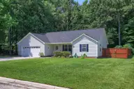 613 Walnut Drive, Jacksonville, NC 28540 — 3-bedroom home in Kenwood Extension, Jacksonville, NC, photo 5 of 42