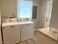 210 N First Avenue, New Bern, NC 28560 — 3-bedroom home in Glenburnie Gardens, New Bern, NC, photo 7 of 31: Elder laundry