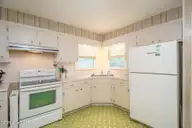 7205 Emerald Drive, Emerald Isle, NC 28594 — 2-bedroom home in Dogwood Acres, Emerald Isle, NC, photo 8 of 30: 7205 EMERALD DRIVE (22)