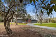1000 Pine Street, Lake Waccamaw, NC 28450 — 4-bedroom waterfront home, Lake Waccamaw, NC, photo 2 of 60: 3-DSC03989