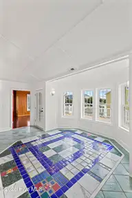 9813 Sandy Court, Emerald Isle, NC 28594 — 4-bedroom waterfront home in Dolphin Ridge, Emerald Isle, NC, photo 14 of 67