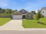 7136 Boykin Spaniel Way, Wilmington, NC 28411 — 3-bedroom waterfront home in Cameron Trace, Wilmington, NC, photo 4 of 48