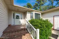 1011 Pelican Drive, New Bern, NC 28560 — 3-bedroom home in Fairfield Harbour, New Bern, NC, photo 6 of 46: 1011 Pelican Drive6