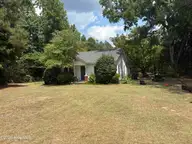 12905 Us 15-501 Highway N 12905, Aberdeen, NC 28315 — 3-bedroom home in Aberdeen, Aberdeen, NC, photo 1 of 21: IMG_4215