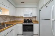 118 Ashley Place, New Bern, NC 28562 — 2-bedroom townhome in River Bend, New Bern, NC, photo 3 of 47: 118 Ashley Place, New Bern, NC 28562