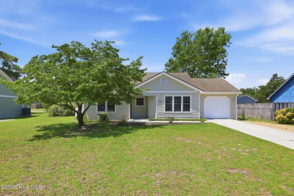 415 Red Fox Trail, Newport, NC 28570 — 4-bedroom home in White Sands, Newport, NC, photo 1 of 37: 2-web-or-mls-IMG_6093