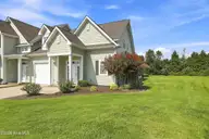 531 Watercrest Circle, Elizabeth City, NC 27909 — 3-bedroom waterfront townhome in Pelican Pointe Commons, Elizabeth City, NC, photo 2 of 46