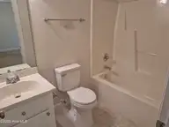 4228 Belgreen Drive, Rocky Mount, NC 27804 — 2-bedroom townhome in Fairfield Village, Rocky Mount, NC, photo 10 of 15