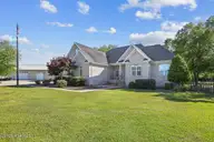 117 Oak Summit Drive, Pikeville, NC 27863 — 3-bedroom home in Oak Summit, Pikeville, NC, photo 5 of 59: 117 Oak Summit Dr Right Angle