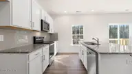 3060 Platinum Circle, West End, NC 27376 — 4-bedroom home in Gretchen Pines, West End, NC, photo 5 of 31: Kitchen
