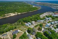 314 Spencer Farlow Drive Unit 2, Carolina Beach, NC 28428 — 3-bedroom condo in Heart of Carolina Beach, Carolina Beach, NC, photo 2 of 21: TheDigsCB-14