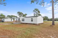 100 N King Street, Hubert, NC 28539 — 3-bedroom manufactured home in Queens Creek, Hubert, NC, photo 3 of 23: king-3
