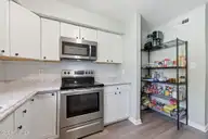 165 Quarterdeck, New Bern, NC 28562 — 2-bedroom waterfront townhome in River Bend, New Bern, NC, photo 11 of 49: 21-web-or-mls-DSC_6527
