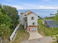 103 Waterfront Avenue, Newport, NC 28570 — 3-bedroom waterfront home, Newport, NC, photo 12 of 79: Font yard