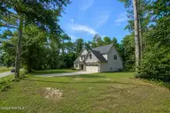 800 Gregory Fork Road, Richlands, NC 28574 — 3-bedroom home, Richlands, NC, photo 5 of 49