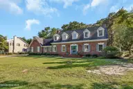 6332 Marywood Drive, Wilmington, NC 28409 — 4-bedroom home in Marywood, Wilmington, NC, photo 4 of 48