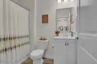239 Seneca Reef Drive, Hampstead, NC 28443 — 3-bedroom home in Seneca Reef, Hampstead, NC, photo 21 of 39: Second Full Bathroom