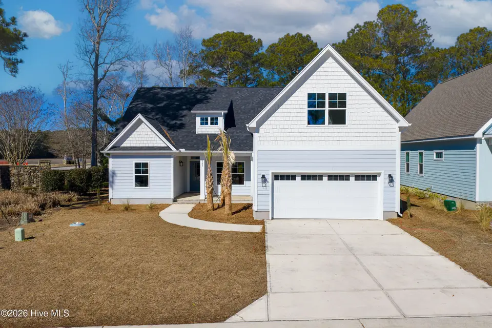161 Twining Rose Lane, Holly Ridge, NC 28445 — 3-bedroom home in Summerhouse On Everett Bay, Holly Ridge, NC, photo 1 of 62: 161 Twining Rose Ln