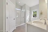433 Island End Court, Wilmington, NC 28412 — 4-bedroom home in Willow Glen, Wilmington, NC, photo 17 of 54: 18_img_2297
