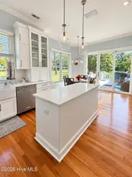 606 Wild Dunes Circle, Wilmington, NC 28411 — 3-bedroom waterfront home in Porters Neck Plantation, Wilmington, NC, photo 6 of 15: kitchen