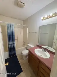 143 W Victoria Court, Greenville, NC 27834 — 3-bedroom condo in Willoughby Park, Greenville, NC, photo 10 of 11: IMG_4319