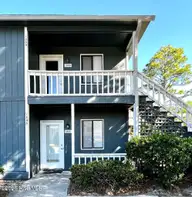 1305 Wellington Avenue, Wilmington, NC 28401 — 2-bedroom condo in Glen Villa, Wilmington, NC, photo 1 of 13