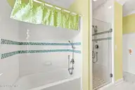 1536 Ann Street, Beaufort, NC 28516 — 4-bedroom home, Beaufort, NC, photo 18 of 63: Full bathroom second level