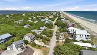 6820 Ocean Drive, Emerald Isle, NC 28594 — 3-bedroom waterfront home in Columbus Square, Emerald Isle, NC, photo 9 of 39: 6820 Ocean Drive