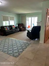197 S River Drive, Beaufort, NC 28516 — 2-bedroom waterfront home in Sportsman Village, Beaufort, NC, photo 9 of 58