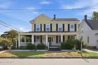 913 Bridges Street, Morehead City, NC 28557 — 5-bedroom home, Morehead City, NC, photo 1 of 41: 913 Bridges Street