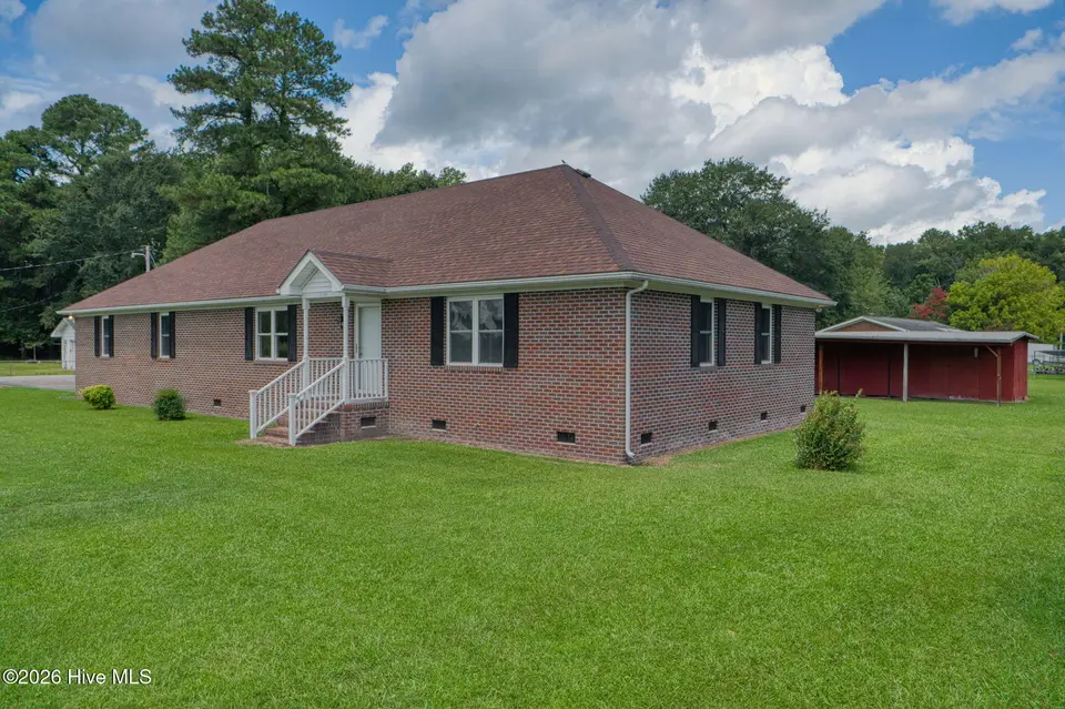 1804 W Church Street, Elizabeth City, NC 27909 — 2-bedroom home, Elizabeth City, NC, photo 1 of 32: Main View