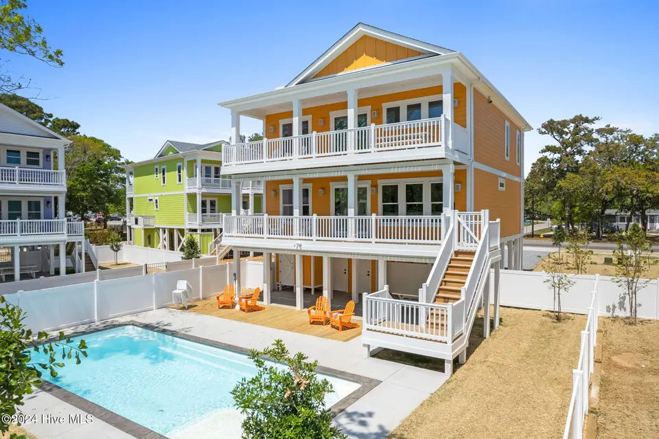 6601 E Oak Island Drive, Oak Island, NC 28465 — 7-bedroom home, Oak Island, NC, photo 1 of 48