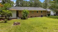 625 Powell Drive, Rocky Mount, NC 27804 — 3-bedroom home in Greenfield Park, Rocky Mount, NC, photo 8 of 27: Nice Lawn