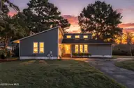 107 Knotline Road, New Bern, NC 28562 — 3-bedroom waterfront home in River Bend, New Bern, NC, photo 1 of 67: 1_virtual dusk