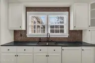 2821 Park Avenue, Wilmington, NC 28403 — 4-bedroom home in Glen Arden, Wilmington, NC, photo 9 of 37: Kitchen