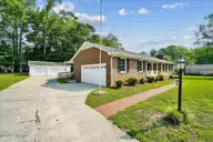 2430 Forrest Drive, Kinston, NC 28504 — 3-bedroom home in Castle Oaks, Kinston, NC, photo 6 of 42: 06-2430 Forrest Dr-6