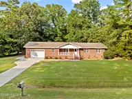 118 S Belvedere Drive, Hampstead, NC 28443 — 3-bedroom home in Belvedere, Hampstead, NC, photo 2 of 53