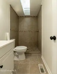 142 Pine Valley Lane, West End, NC 27376 — 2-bedroom waterfront manufactured home in Pine Vly Sub, West End, NC, photo 14 of 24: 251217-142PineValley-8479-HDR