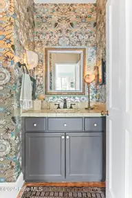 15 Cape Creek Road, Bald Head Island, NC 28461 — 5-bedroom waterfront home in BHI Middle Island, Bald Head Island, NC, photo 22 of 69: 062_15_cape_creek_road_-057_473