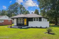 1218 Ferndale Lane, Kinston, NC 28501 — 2-bedroom home in Greenmeade, Kinston, NC, photo 4 of 27: 04-1218 Ferndale Ln-4