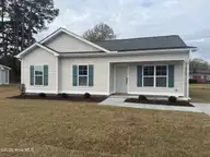 702 Pope Street, Grifton, NC 28530 — 3-bedroom home in Meadowbrook, Grifton, NC, photo 2 of 14: IMG_9611