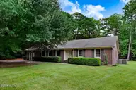 2407 Sparre Drive, Kinston, NC 28504 — 3-bedroom home in Sherwood Forest, Kinston, NC, photo 3 of 48: 03-2407 Sparre Dr-3